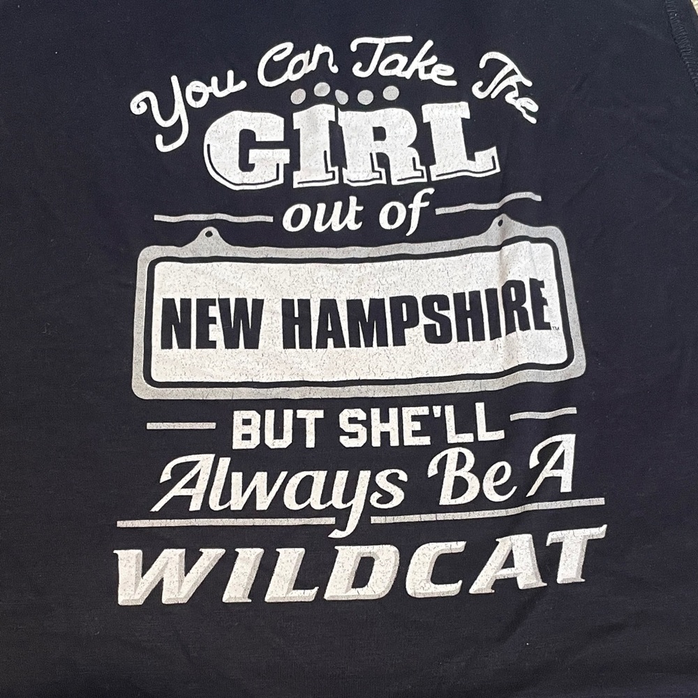 Navy Blue UNH Graphic Tank Top - Picture 2 of 3
